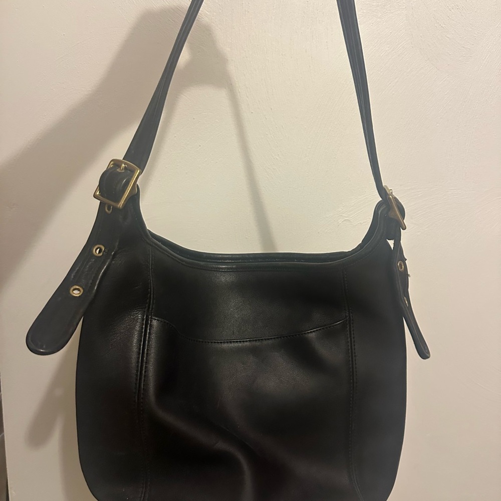✨SOLD Vintage Coach Medium Slim Duffle 9060